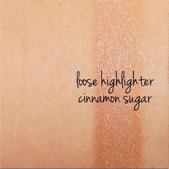 BECCA Loose Highlighter - Cinnamon Sugar - Picture 5 of 5
